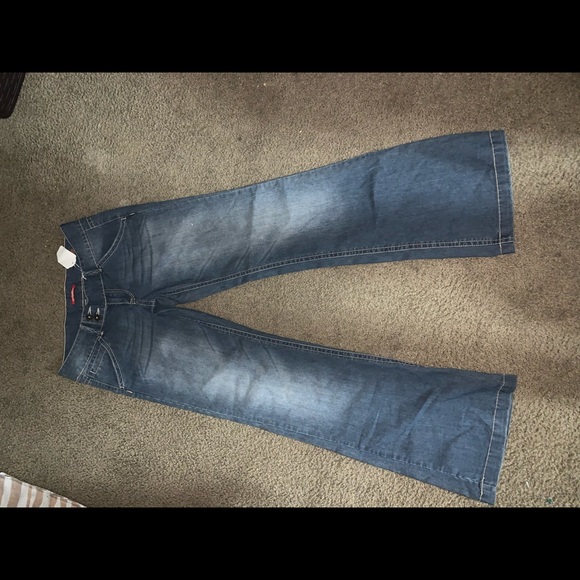 Jeans - Picture 2 of 3